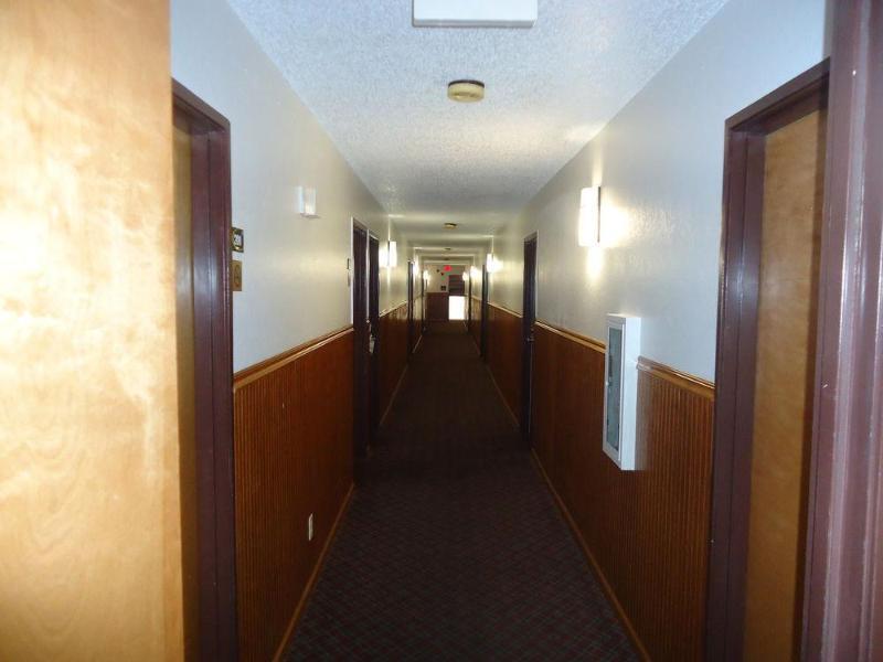Super 8 By Wyndham Kansas City Airport North Exterior foto