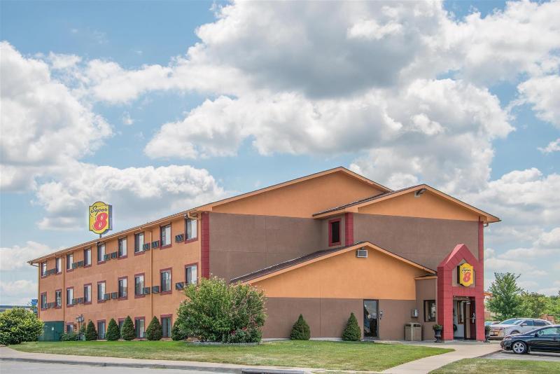 Super 8 By Wyndham Kansas City Airport North Exterior foto